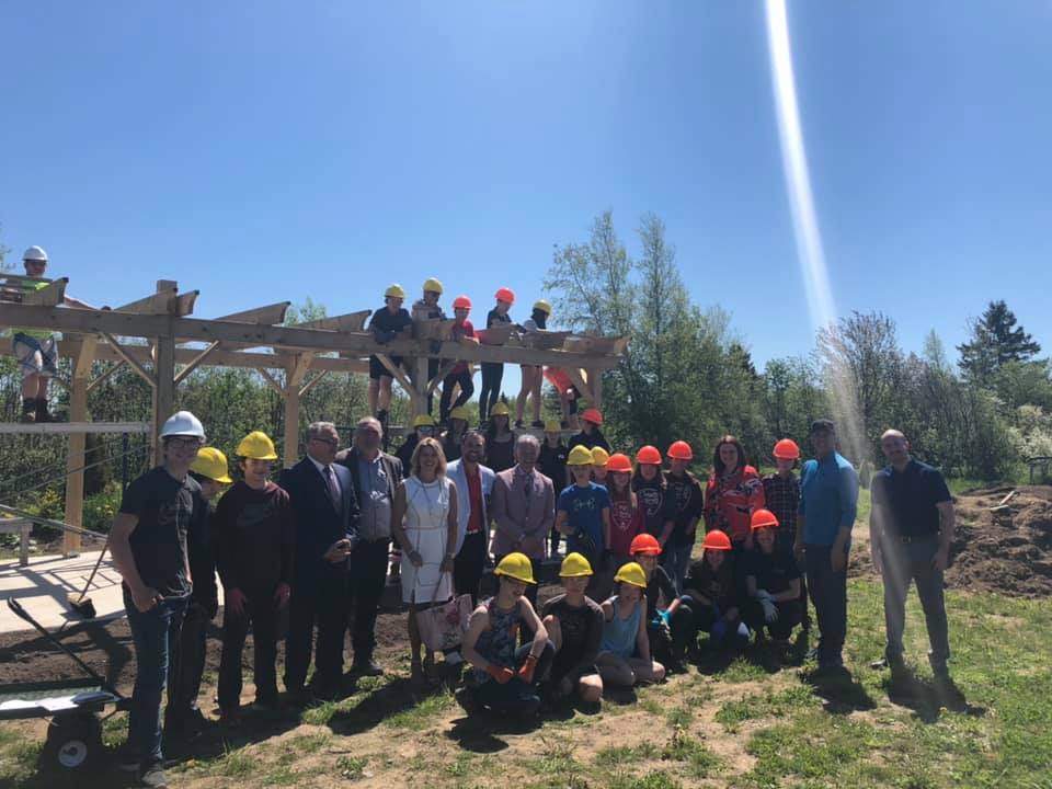 61975777 2039554613015816 673676143047475200 n